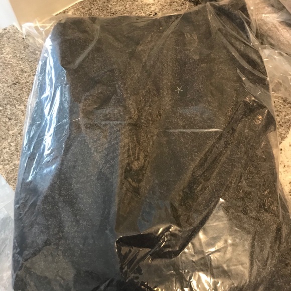 Carbon Barefoot Dreams Cardigan NWT - Picture 6 of 13